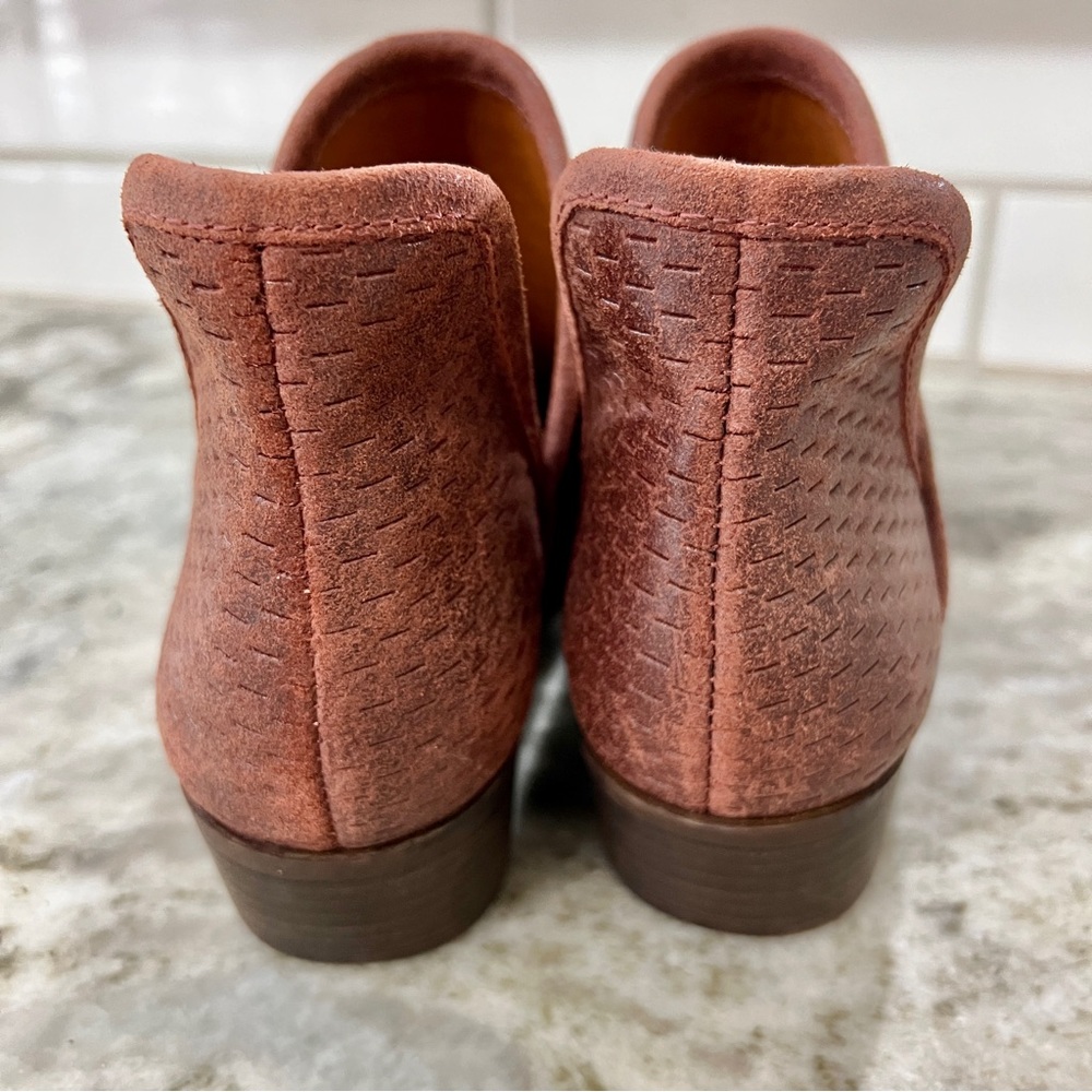 Lucky Brand Bashina Perforated Leather Maroon Cut Out Ankle Bootie Size 6 - Picture 7 of 9